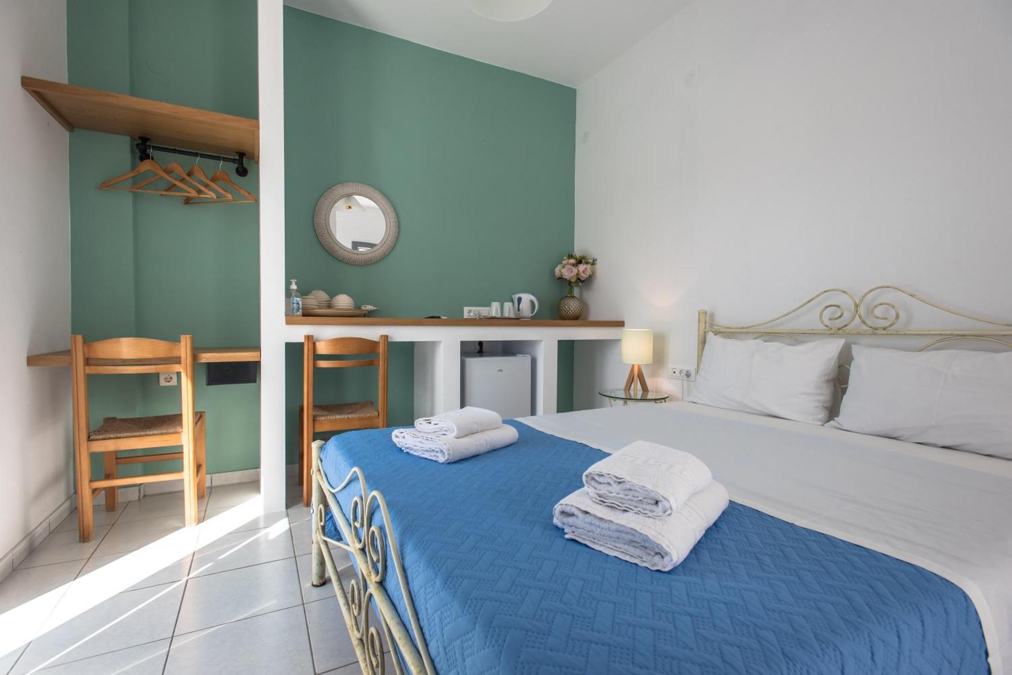 V-Rooms In Milos Cyclades Pollonia Bagian luar foto