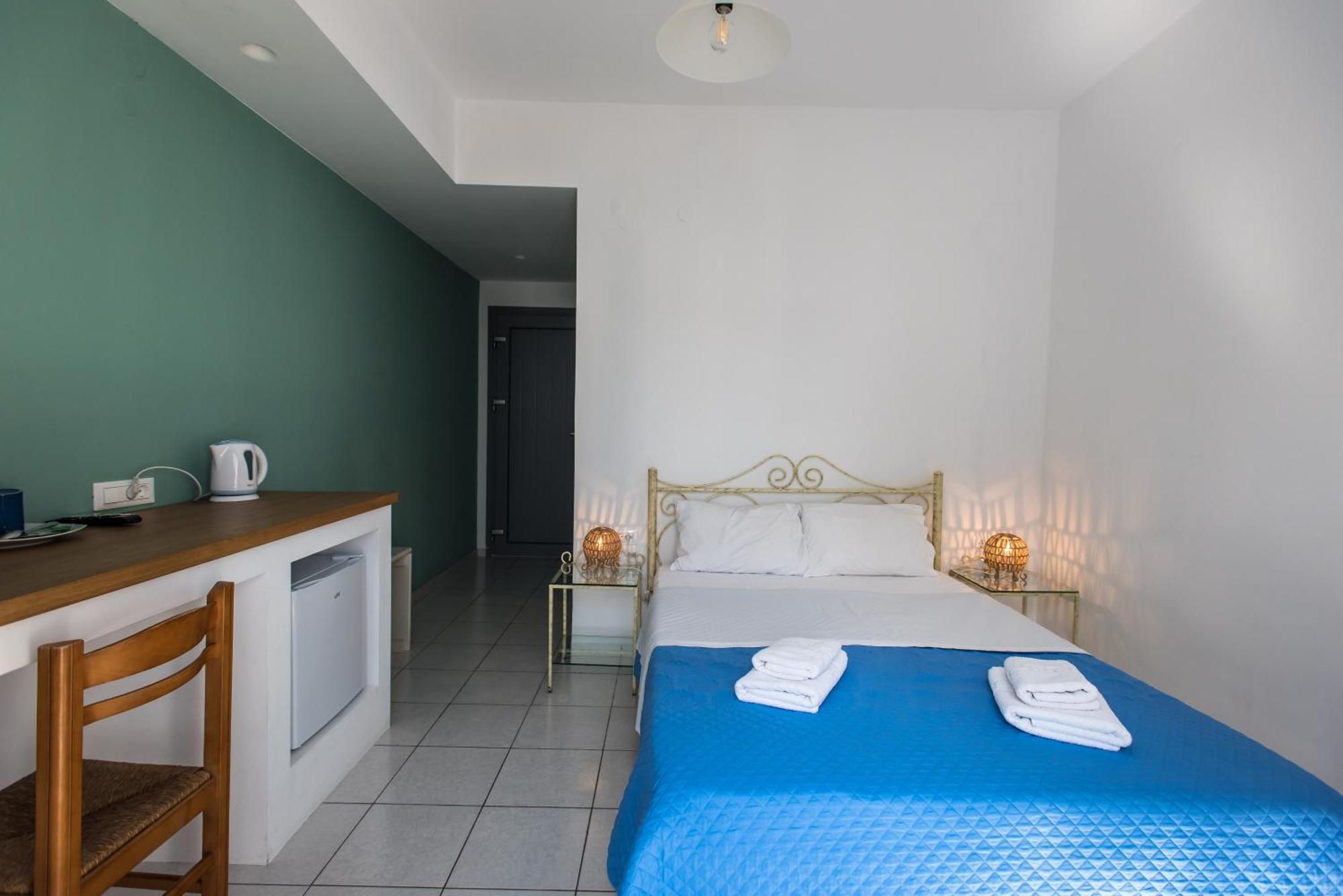 V-Rooms In Milos Cyclades Pollonia Bagian luar foto